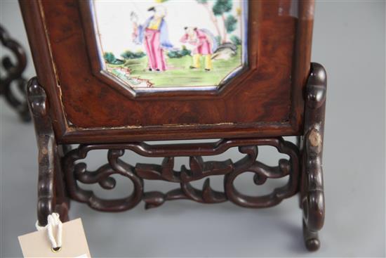 A pair of Chinese carved and pierced hardwood table screens, 19th century, overall height 20.3cm